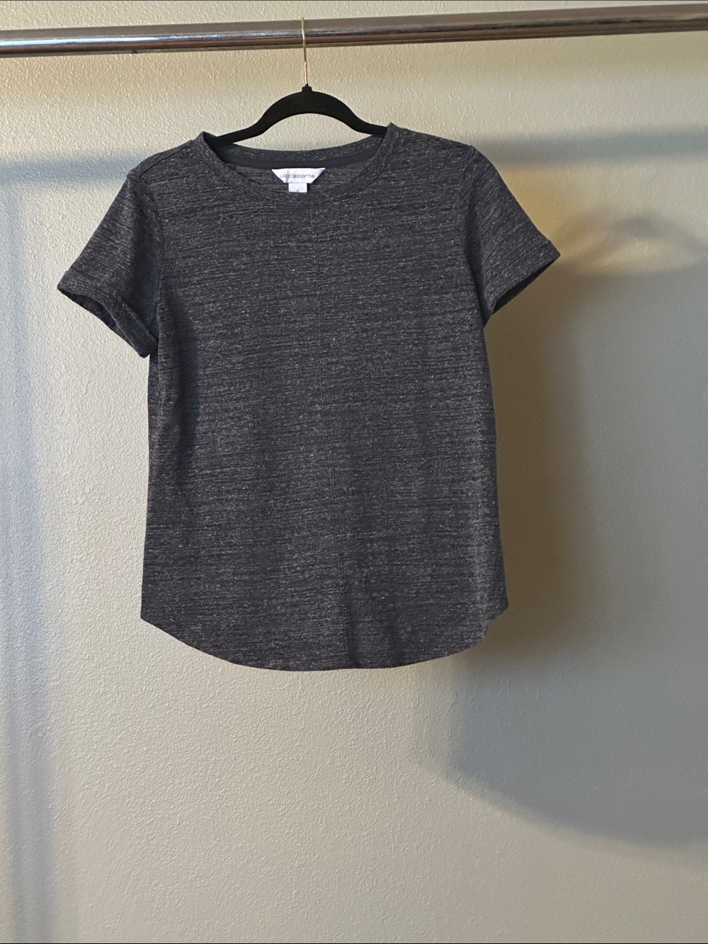 Liz Claiborne Charcoal Heather Short Sleeve Tee
